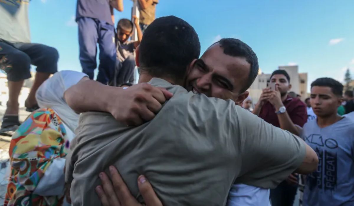 Sixty Palestinian detainees return to Gaza, describe harsh treatment in Israeli custody